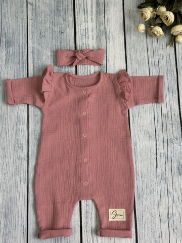 Купить оптом 336-П. Комбинезон с повязкой для девочки из муслина, хлопок 100%, размеры 56,62,68, пудра в Архангельске